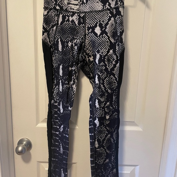 Michi women’s fitness tights with mesh panels - Picture 2 of 3